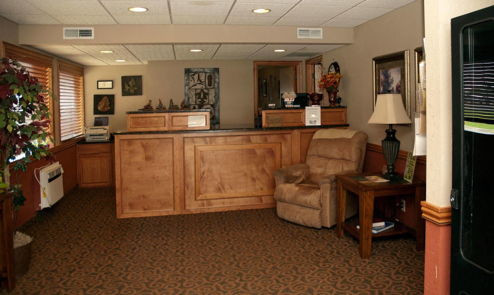 Travelers Budget Inn Great Bend Buitenkant foto
